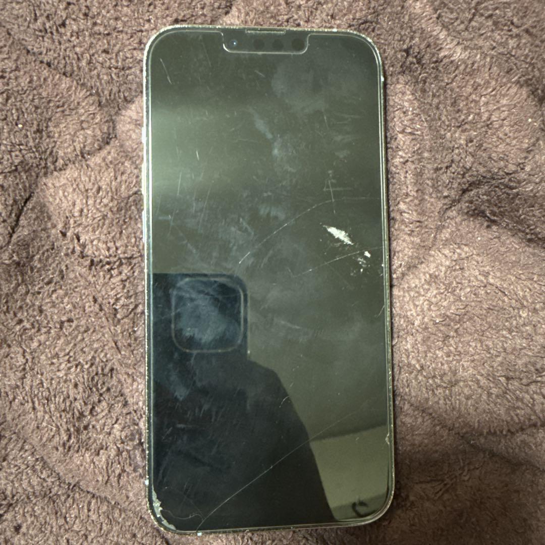 iPhone13Pro 128GB 背面割れ