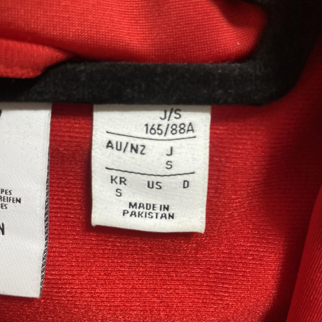 adidas オリジナル　トラックジャケット