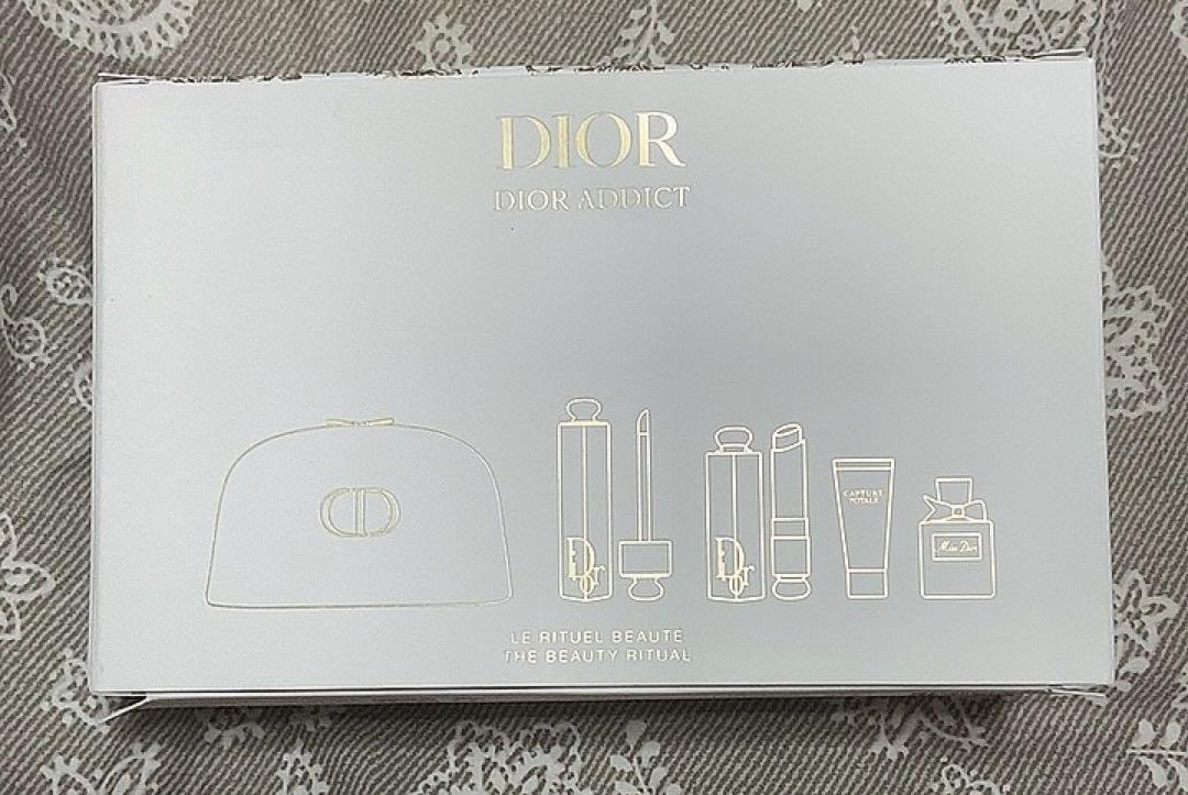 Dior ホリデー オファー 2023 クリスマス コフレ Amazon.co.jp: 【国内正規品】DIOR ディオール ホリデー
