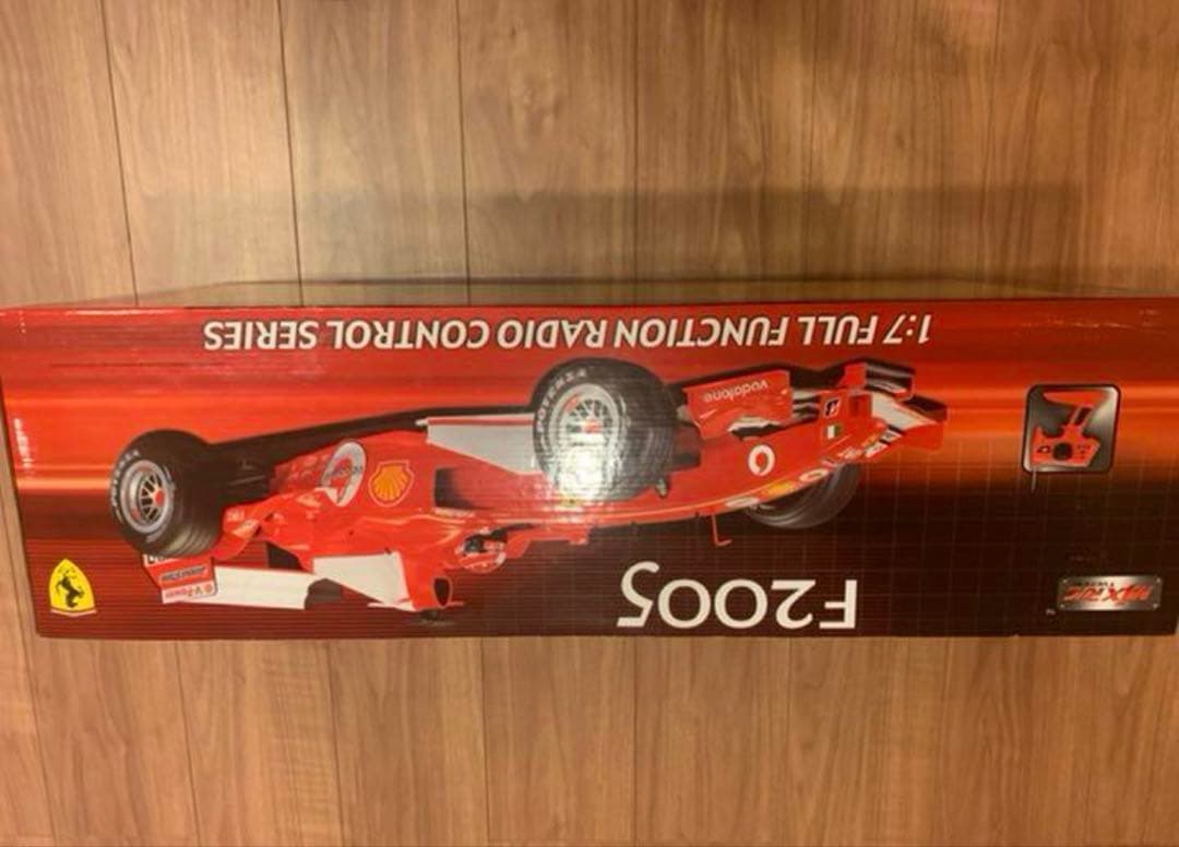 【ラスト1台・未使用・未開封】フェラーリ F2005 1:7 ラジコンカー