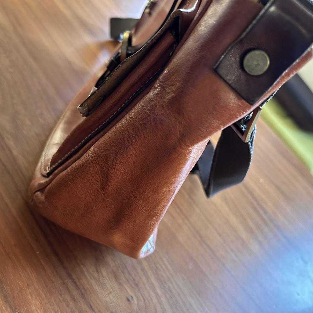 MARCO BUGGIANI レザー ショルダーバッグ　革 ブラウン イタリア製 sintjansvereringkachtem.be