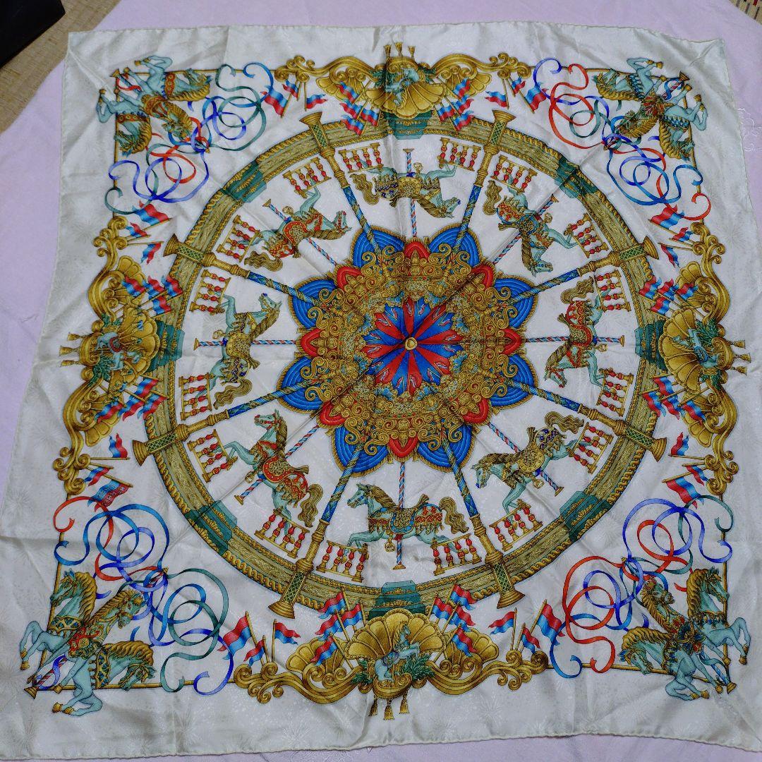 ビンテージHERMES カーニバルデザイン スカーフ