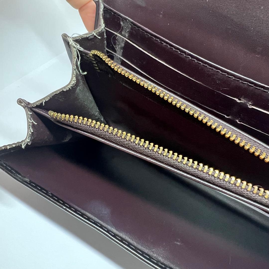 LOUIS VUITTON ポルトフォイユ サラ モノグラム ヴェルニ