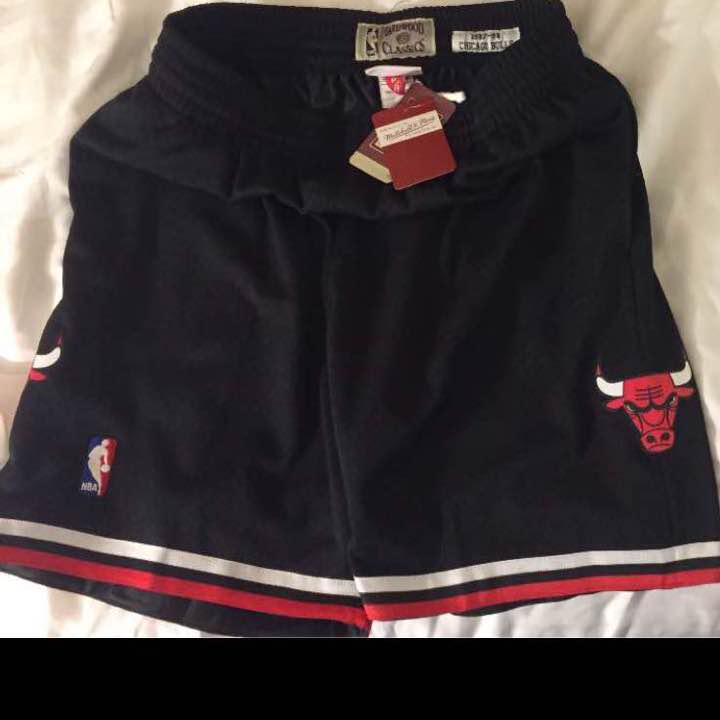 Mitchell & Nessバスケットパンツブルズ黒