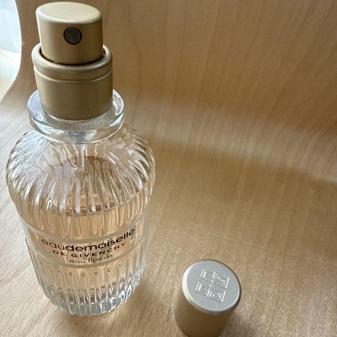 廃盤 レア GIVENCHY オードモワゼルフローラルオーデトワレ　50ml