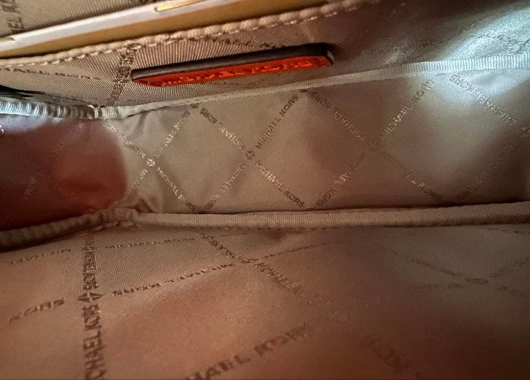 クロスボディ ウィズ テック アタッチ クロスボディ ウィズ テック アタッチ