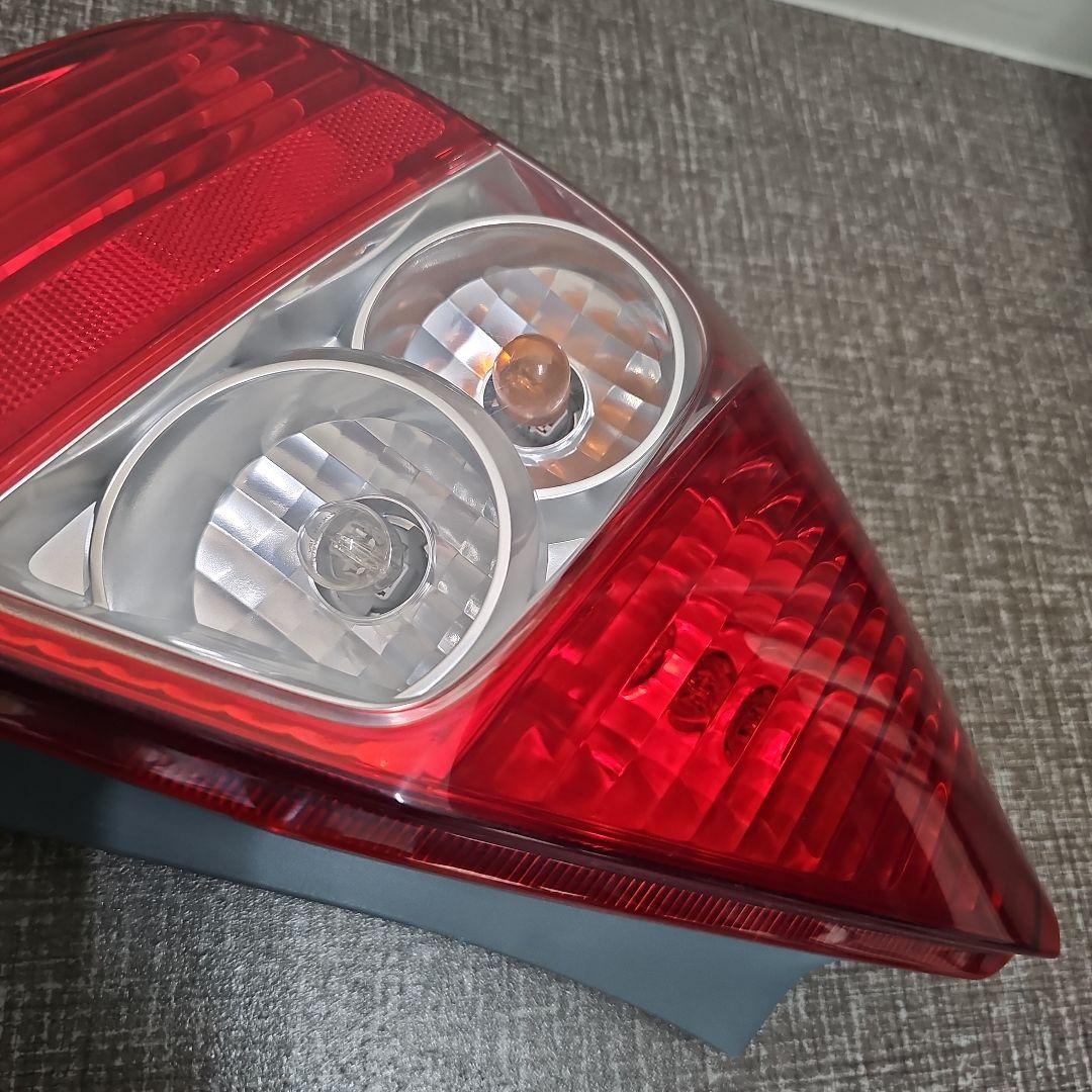 割れなし】ホンダ GD1 GD2 GD3 GD4 フィット 前期 純正 テール