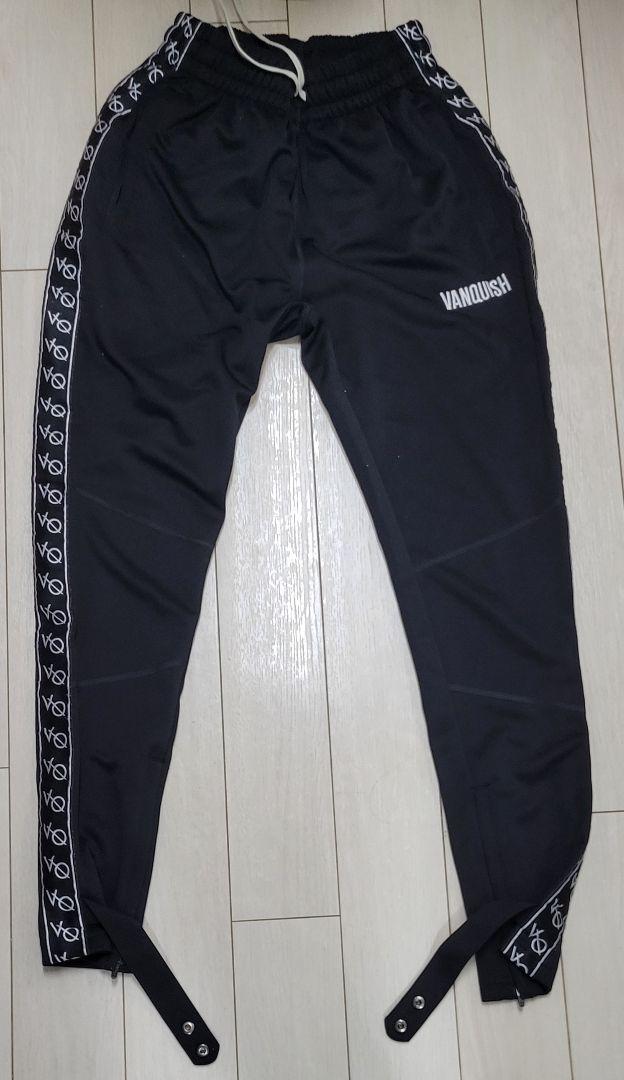 VANQUISH FITNESS　ジャージセットアップ