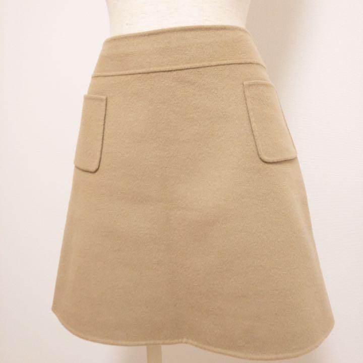美品 フォクシー カシミヤ100%スカート サイズ40 ベージュ
