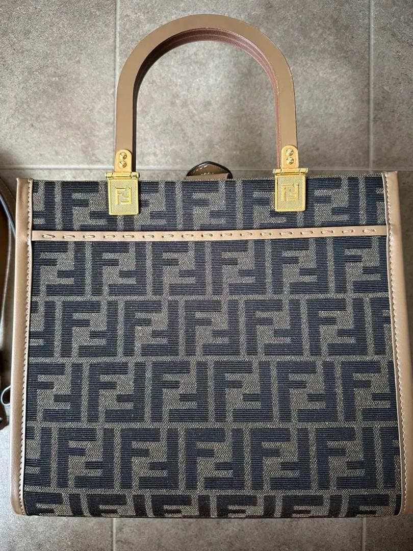 FENDI サンシャイン スモール ブラウン