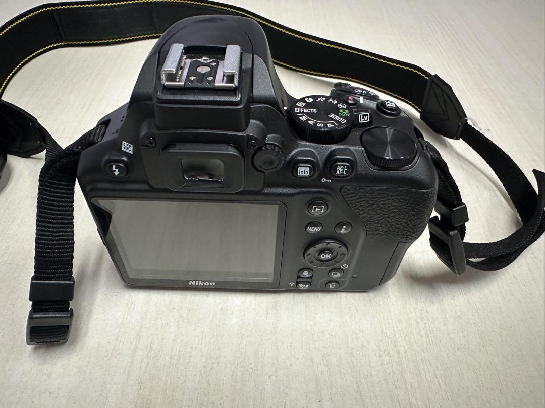 デジタルカメラ　Nikon D3500 18-55mm 充電器あり