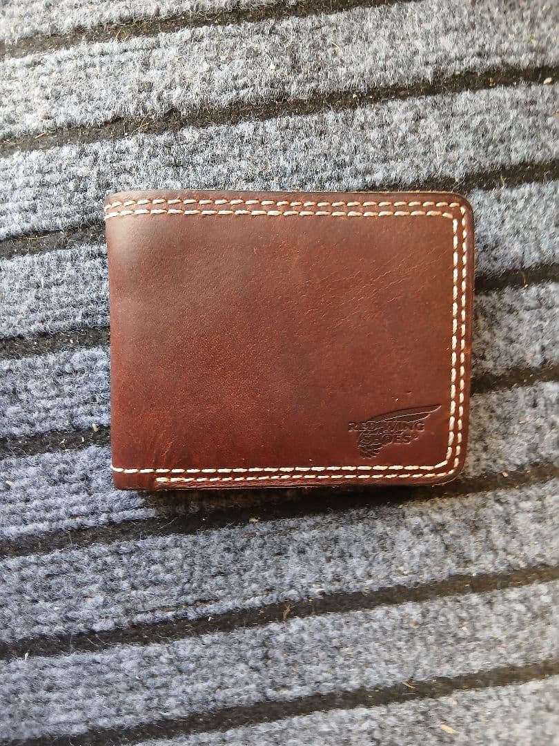 レッドウイング 2つ折り財布目立った傷や汚れなし