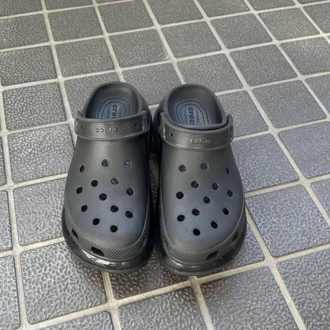 crocs クロックス メガクラッシュ MegaCrush 黒 厚底 サンダル