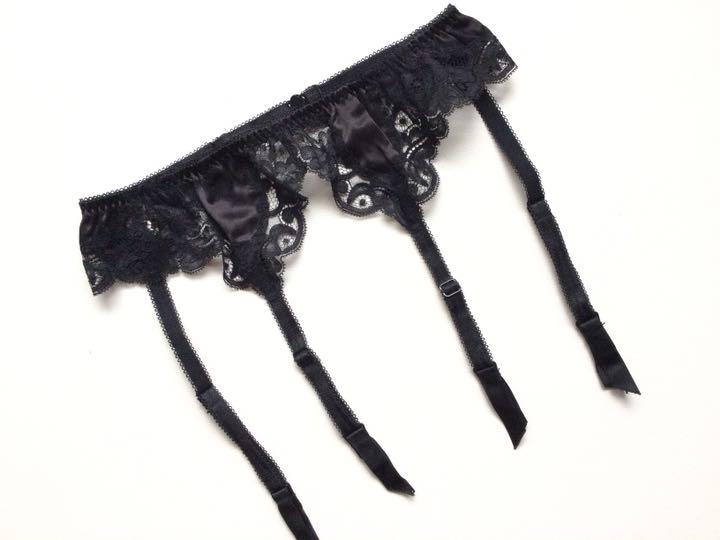 ＜新品未使用＞ madame Michiko シルクガーターベルト フリーサイズ