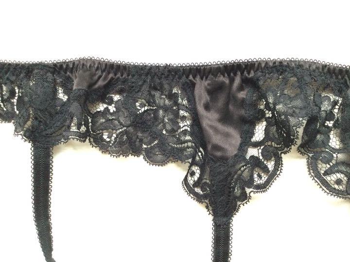 ＜新品未使用＞ madame Michiko シルクガーターベルト フリーサイズ