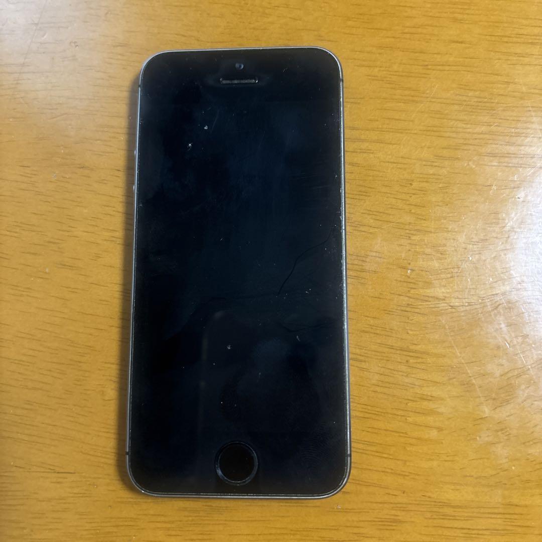 Apple iPhone 5 sスペースグレー 本体 - メルカリ