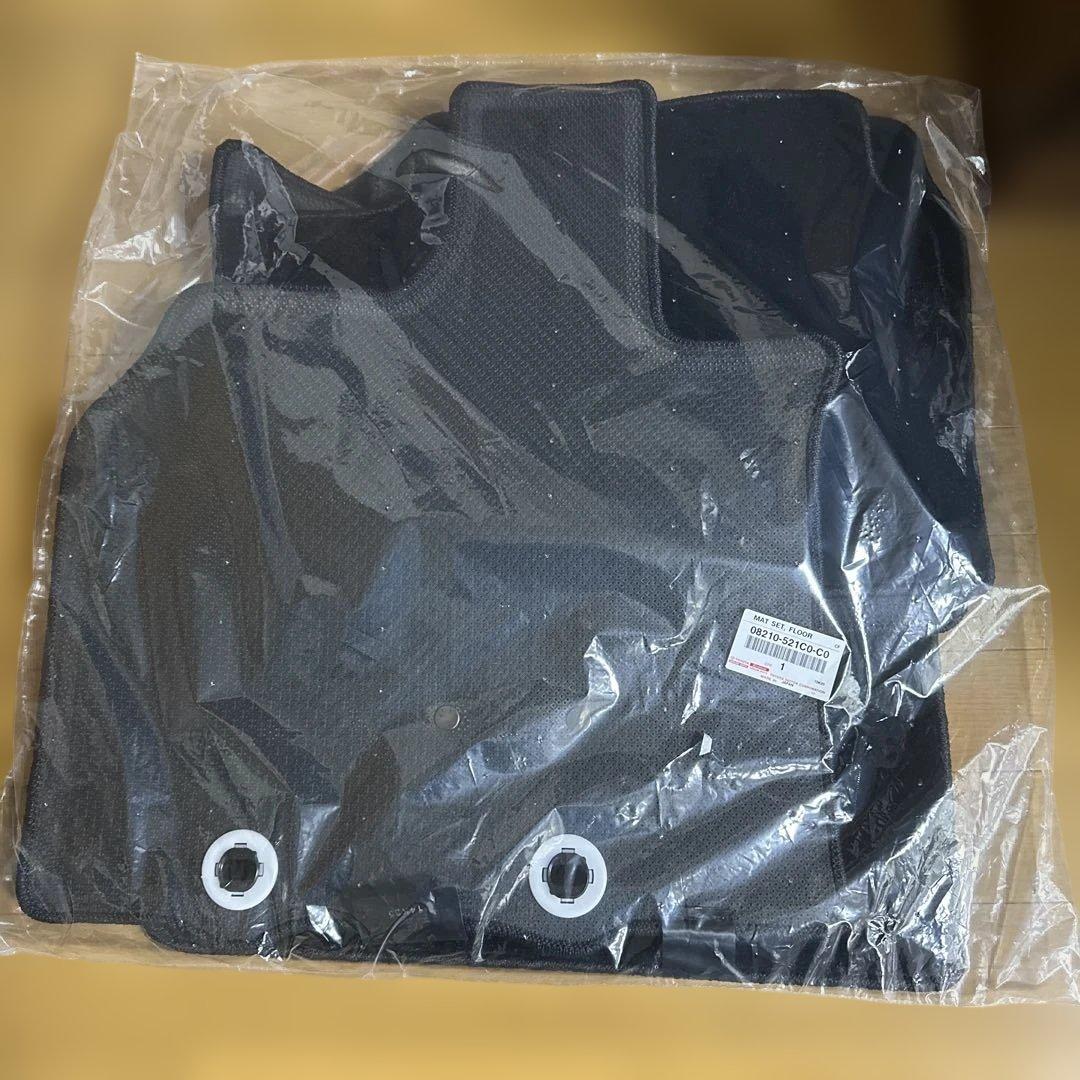 ♥ レクサスLBX用フロアマット08210-521C0-C0TOYOTA