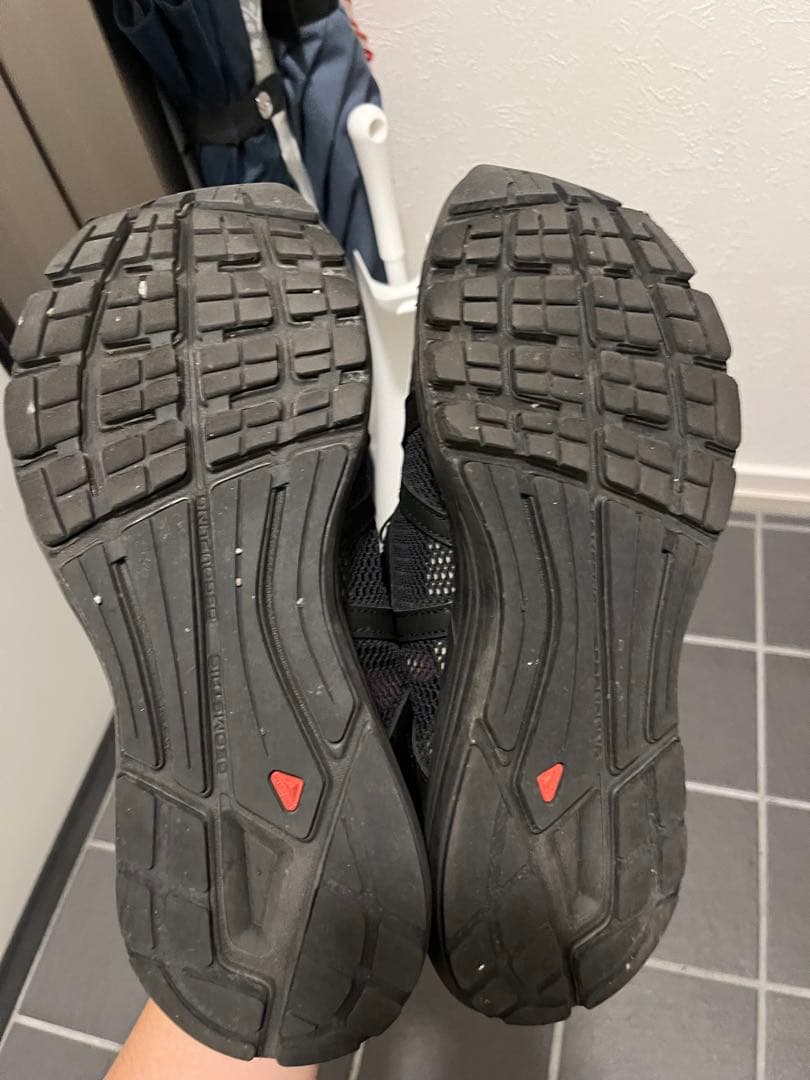 サロモン　テックソニック　ローカット　ブラック　黒　TECHSONIC