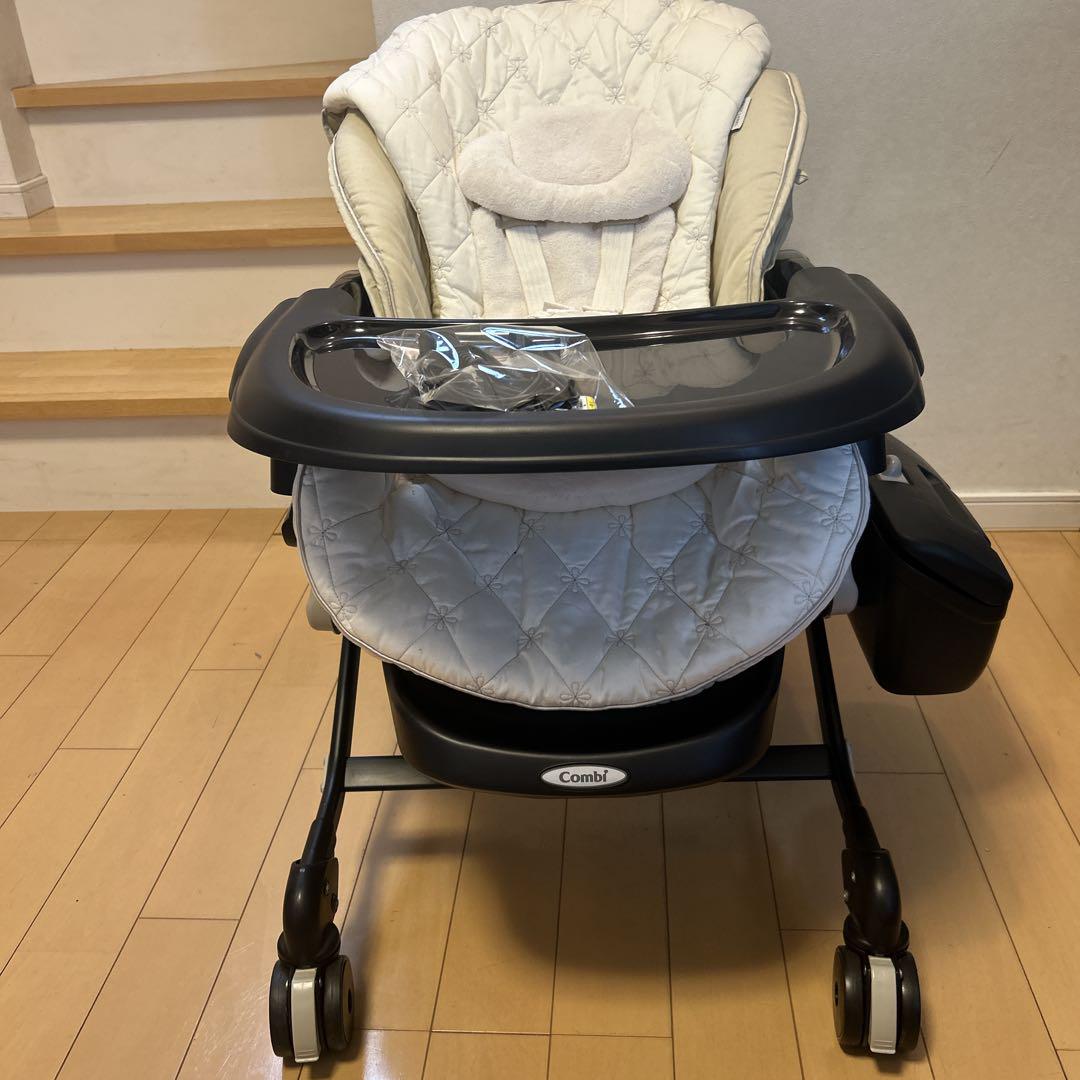 【美品】Combi ホワイトレーベル  オートスイング 電動チェア ブラック