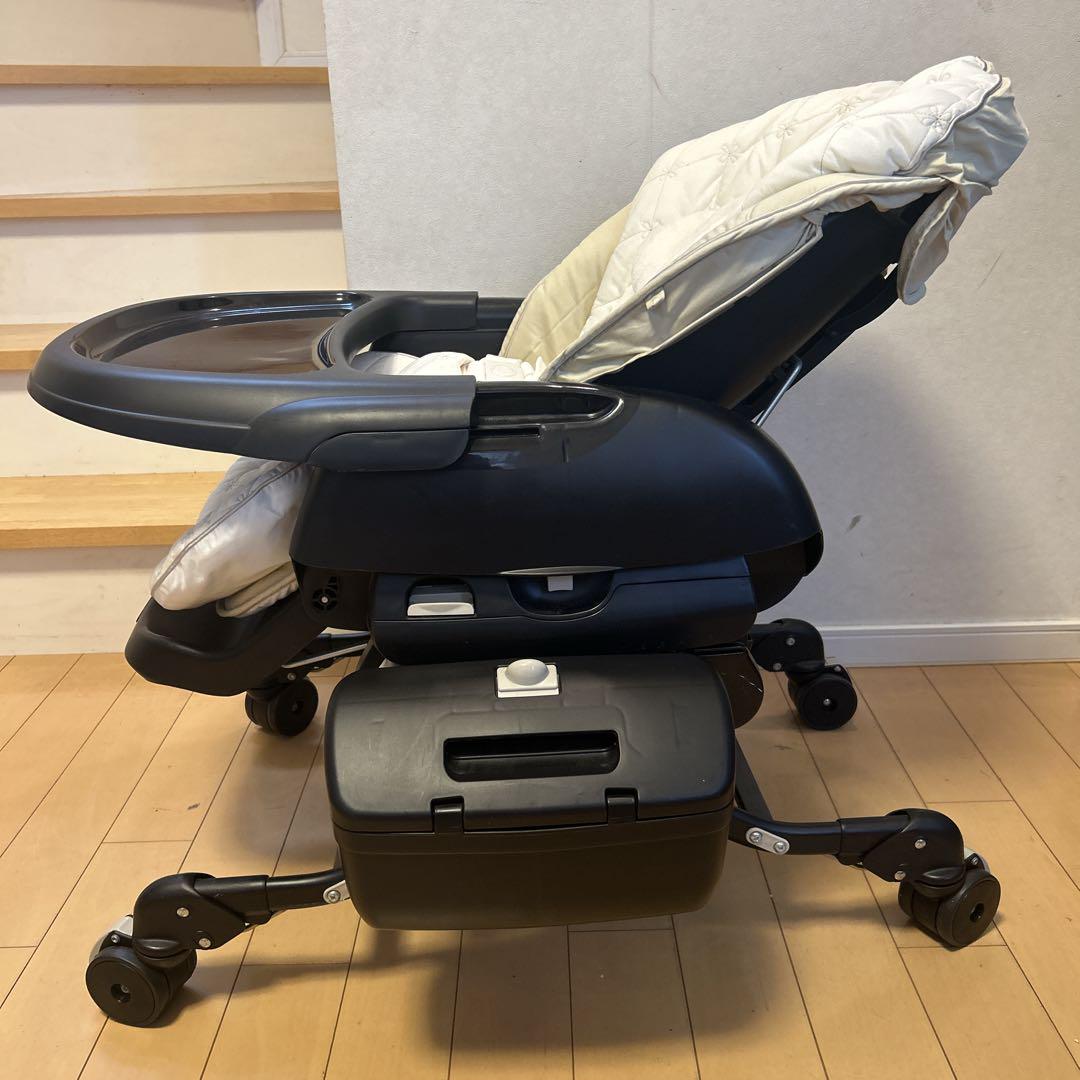 【美品】Combi ホワイトレーベル  オートスイング 電動チェア ブラック