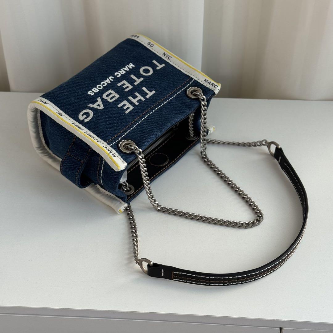 ■MARC JACOBS■ザ デニム チェーン トート バッグ クロスボディ MARC JACOBS】ザ デニム チェーン トート バッグ クロスボディ