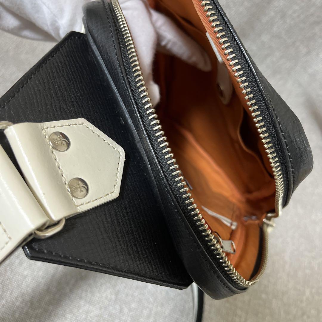【美品】CASTELBAJAC カステルバジャック　ボディバッグ　レザー