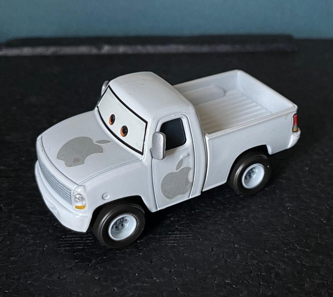 レア！cars カーズ Apple アップルカー ディズニー ピクサー アイカー