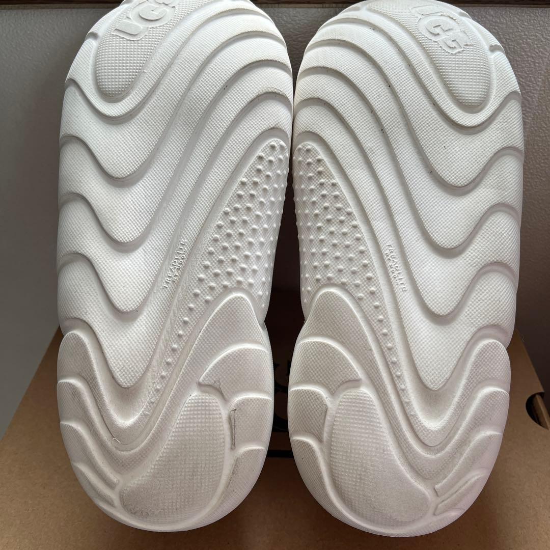 【美品】UGGスニーカー　24.5cm