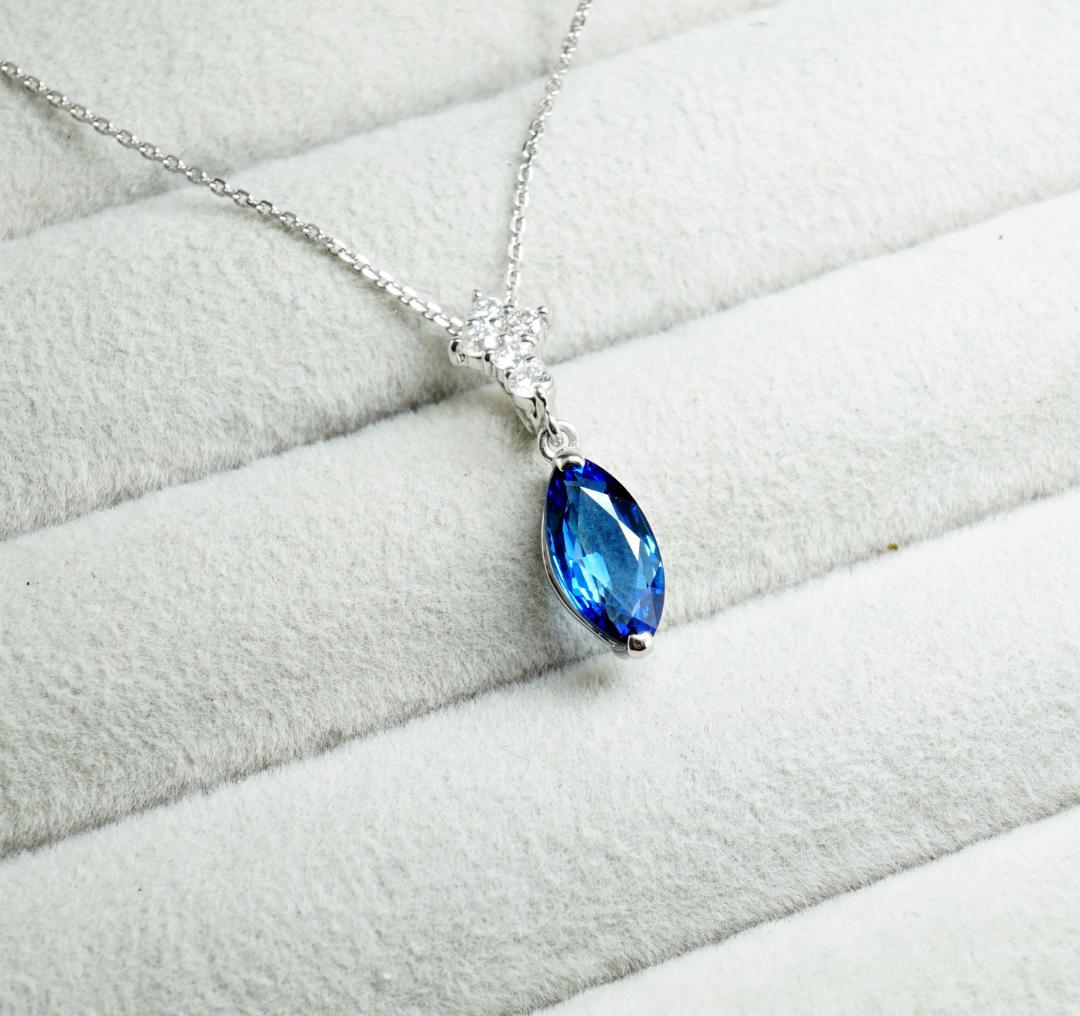 卸売事前公開 天然サファイア 1.29ct D0.18ct ネックレス