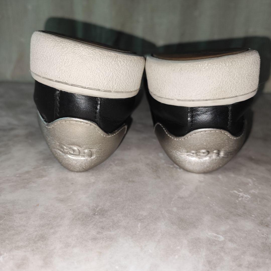 UGG 24 ブラック レザー スリッポン スニーカー アグ 革 黒