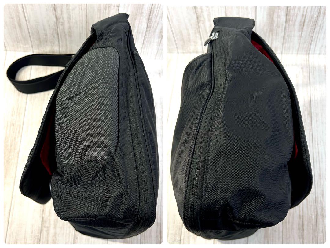 TUMI　メッセンジャーバッグ　ショルダーバッグ　ナイロン　PC収納　黒