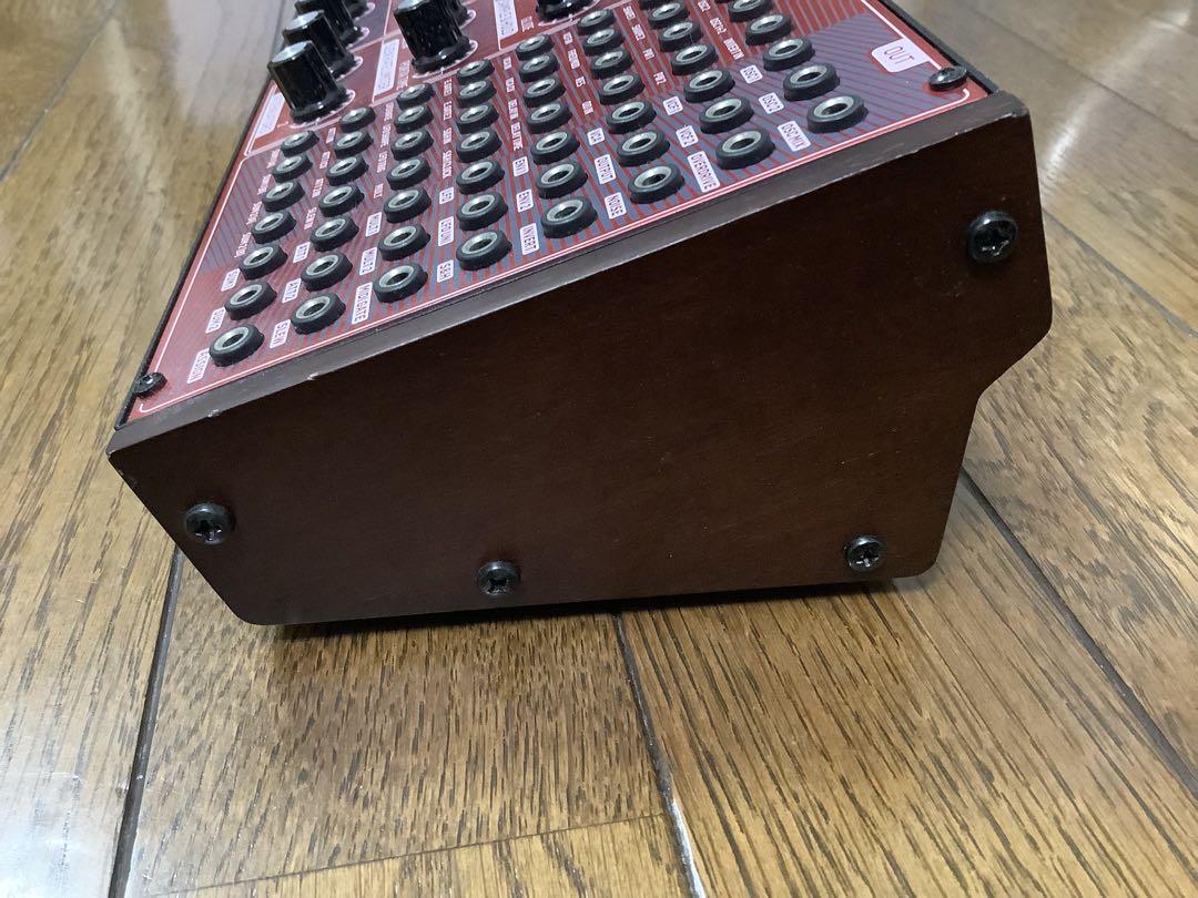 BEHRINGER NEUTRON ベリンガー ニュートロン