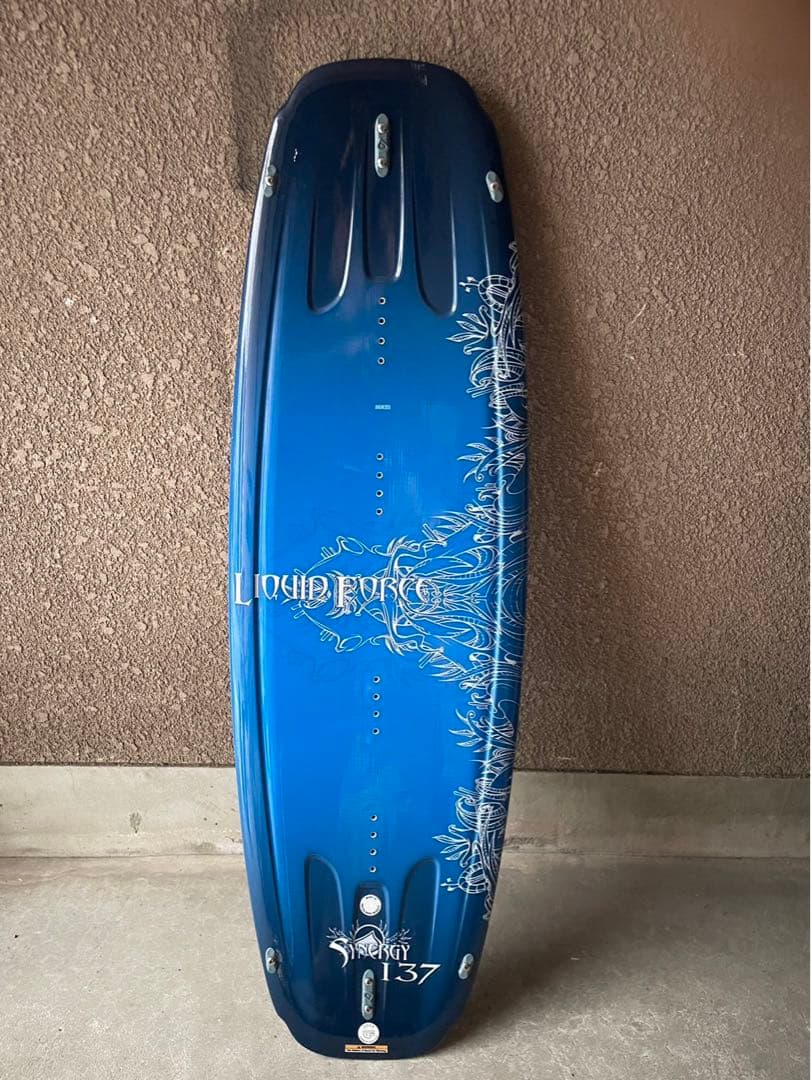 【激安】synebgy ウエイクボード　ボード　海　板　マリンスポーツ