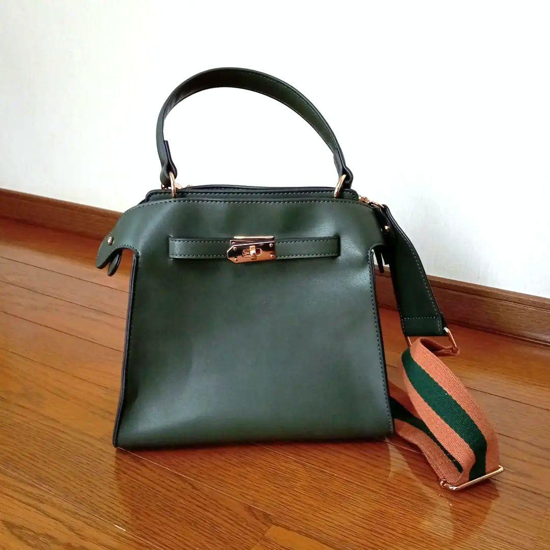 ダークグリーン ショルダーバッグ