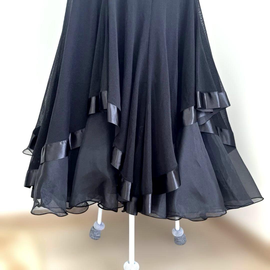 新品❣️未使用❣️ ❤️社交ダンス　ミディアムスカート　ブラック❤️ 新品 社交ダンス 黒 白 ピンク 青 スカート 豪華 パーティ