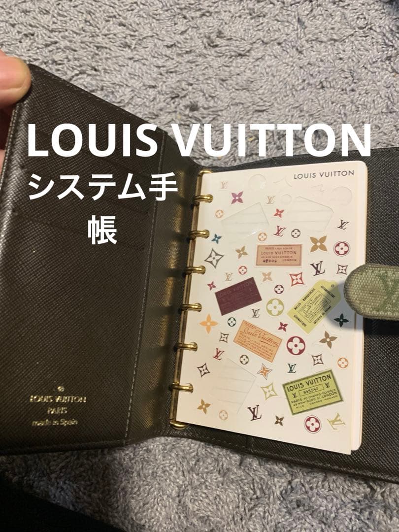 LOUIS VUITTON オリーブグリーン 手帳