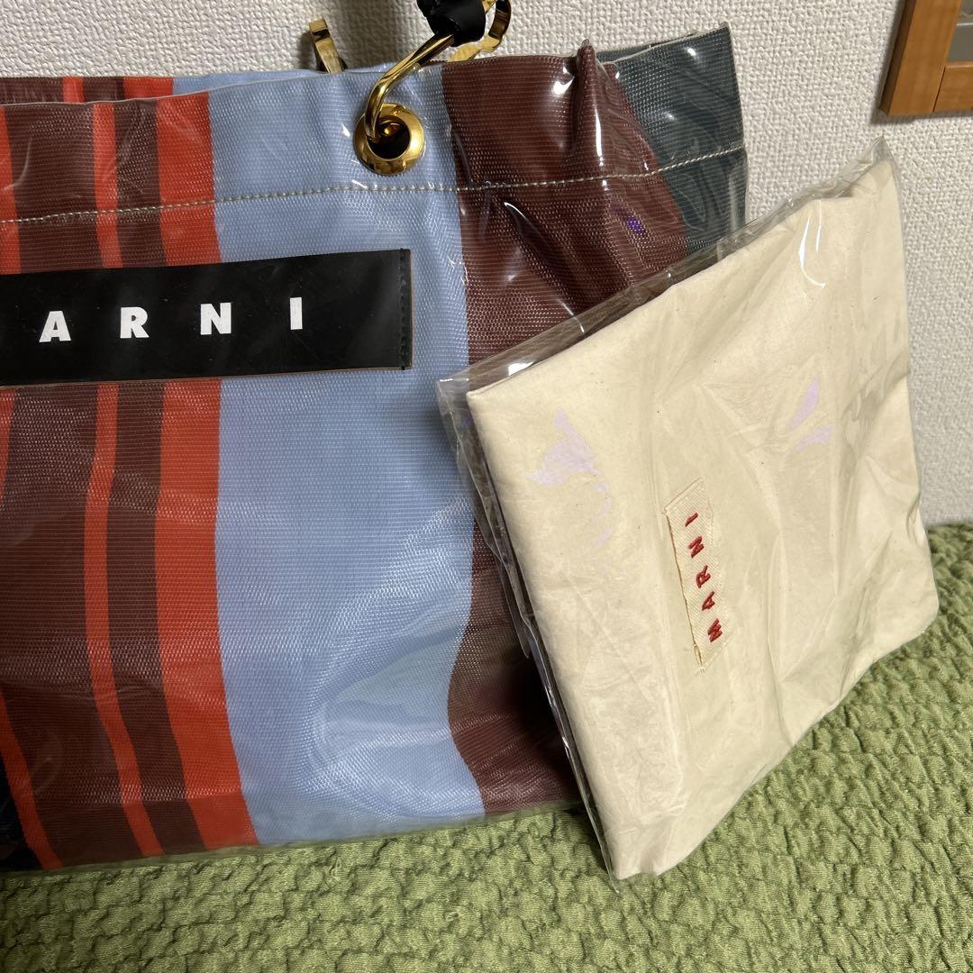 新品タグ付き】マルニ グロッシーグリップ トートバッグ