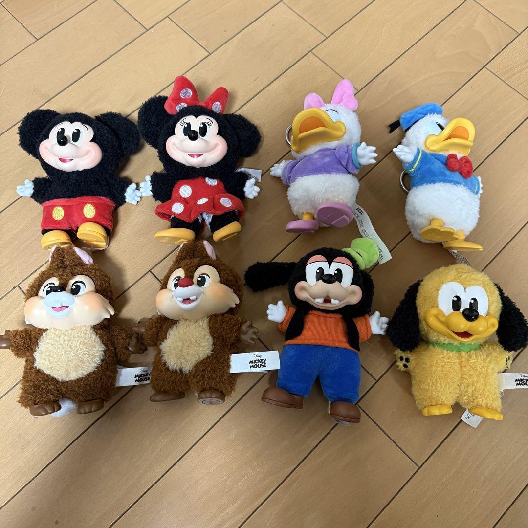 ポップマート　ミッキー ファミリー　ぬいぐるみキーチェーン