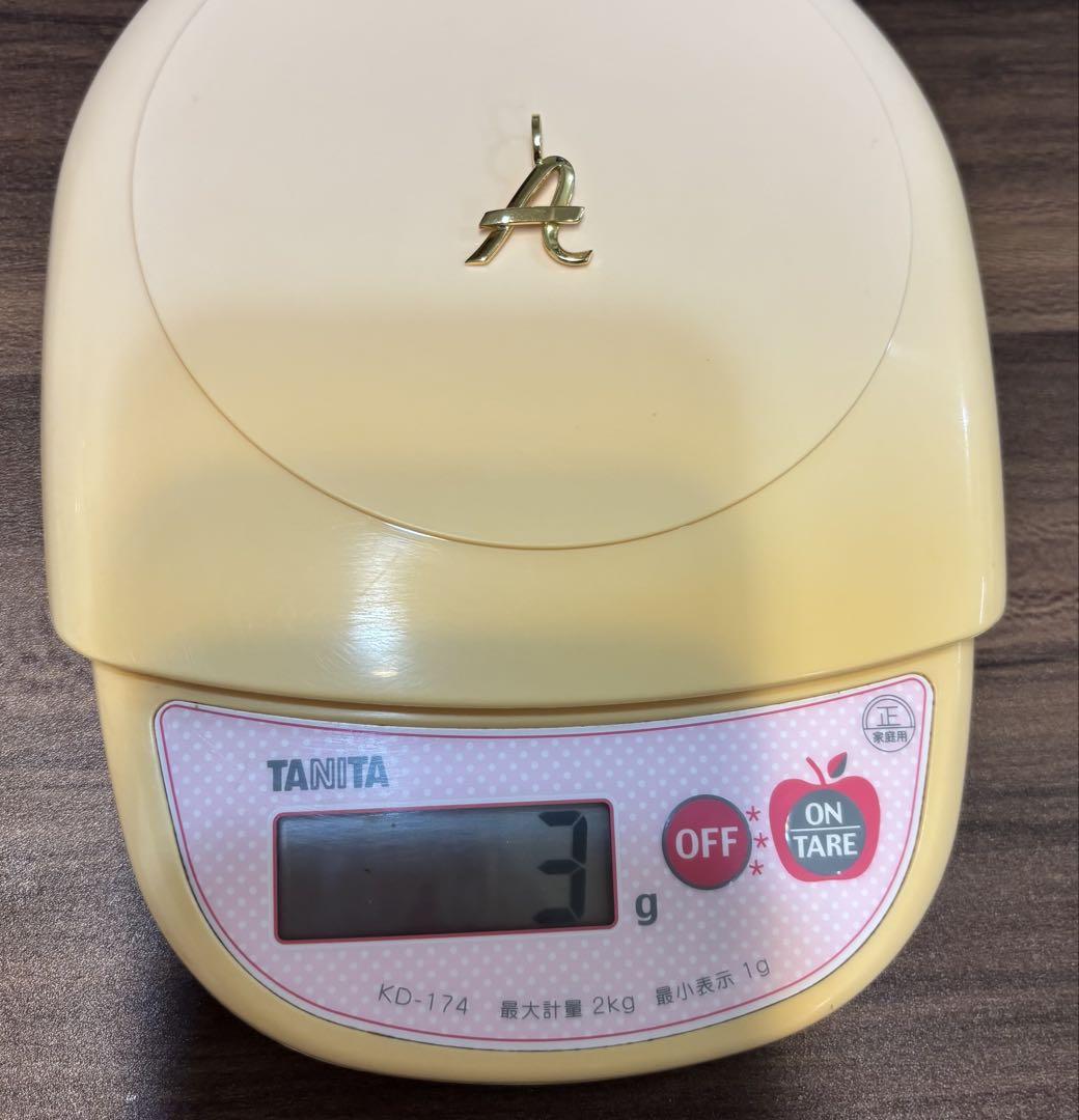 KAO　18金製 Aアルファベットチャーム 3g