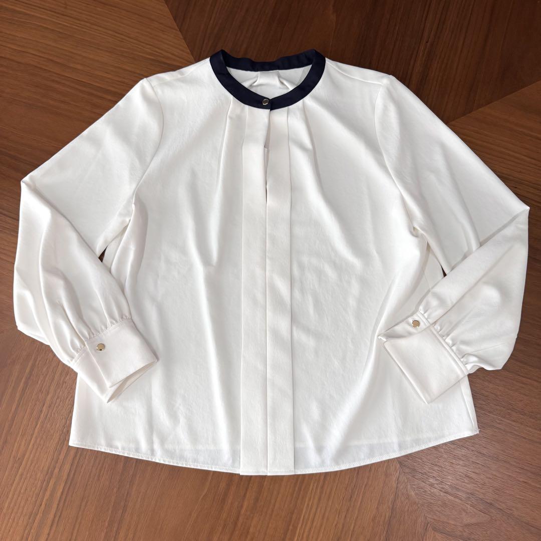 【24ss】green label relaxingバイカラータックブラウス 白 24ss】green label relaxingバイカラータックブラウス 白 - メルカリ