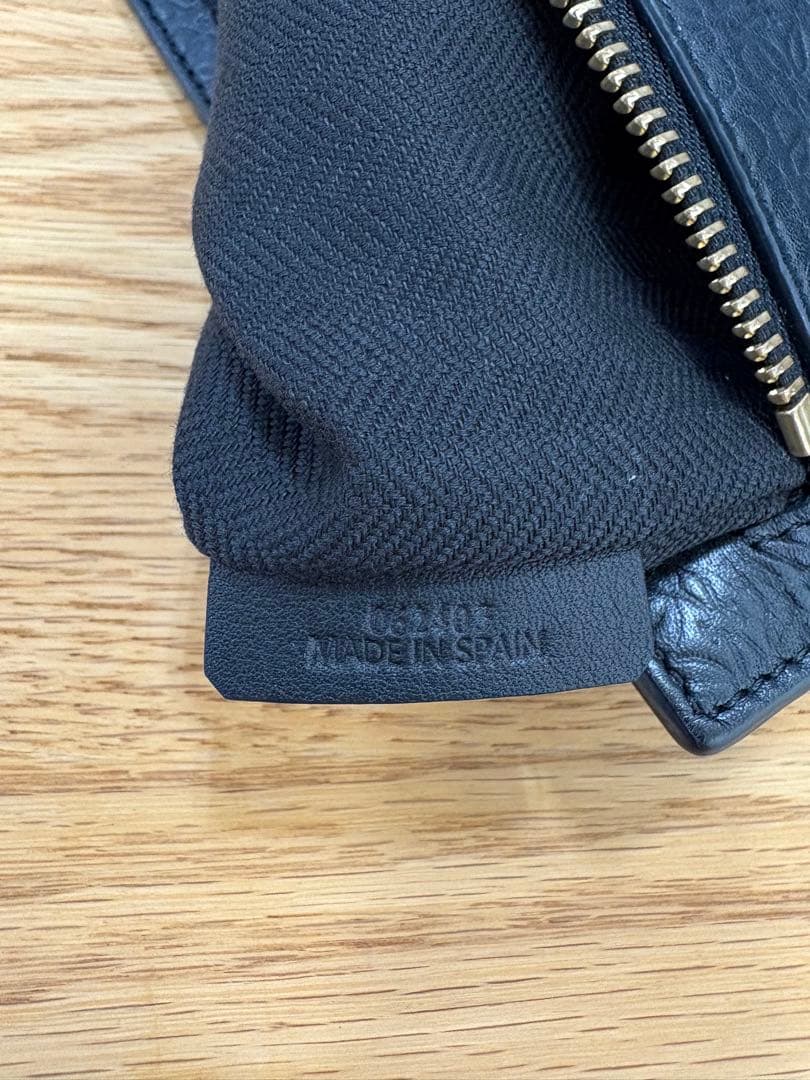 ロエベ LOEWE リバースアナグラム クラッチバッグ 黒 062403