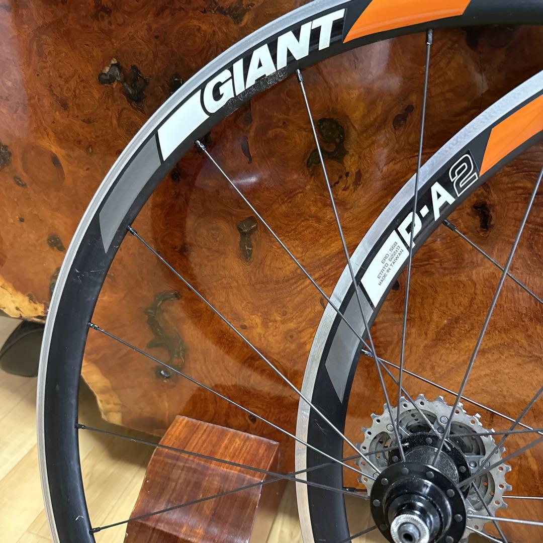 自転車 タイヤ ホイール GIANT P-A2