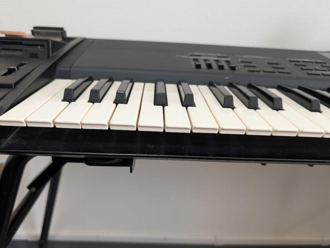 珍しい Roland XP-80（ピアノケースつき） 鍵盤楽器