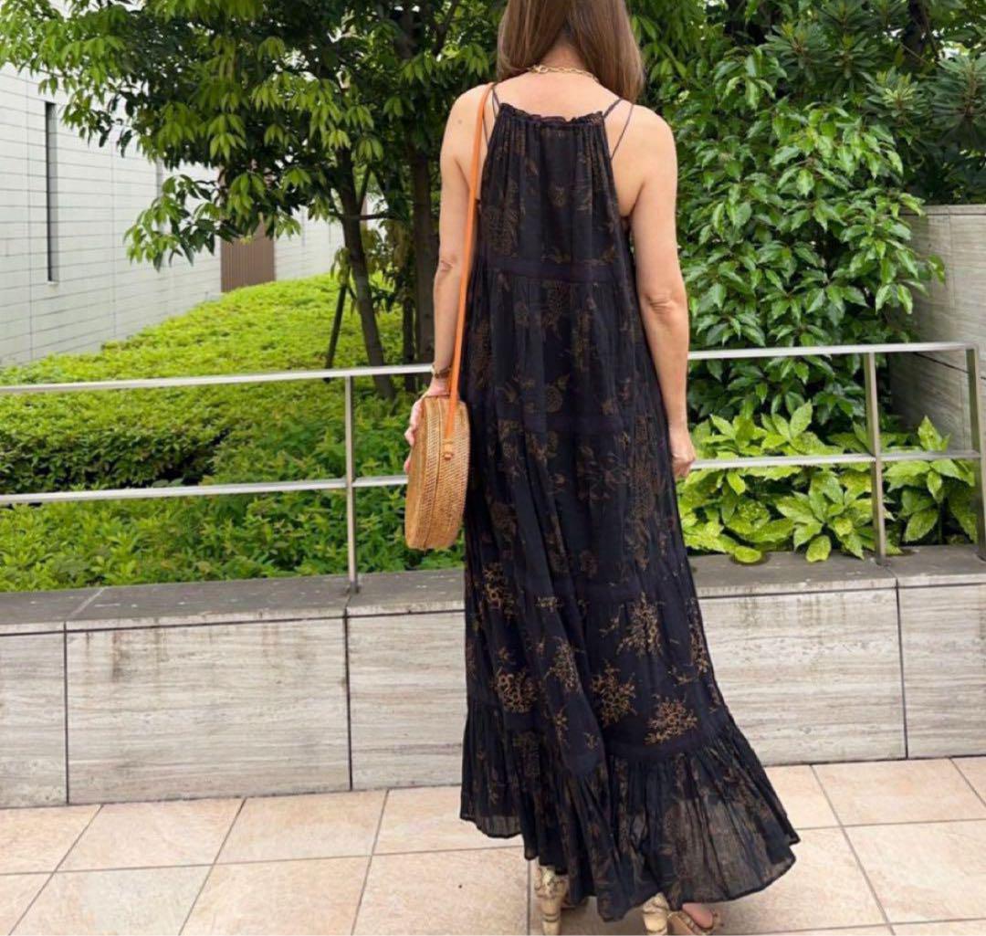 ULLA JOHNSON ブラック花柄ワンピースMA40 ULLA JOHNSON ブラック花柄ワンピースMA40 - メルカリ