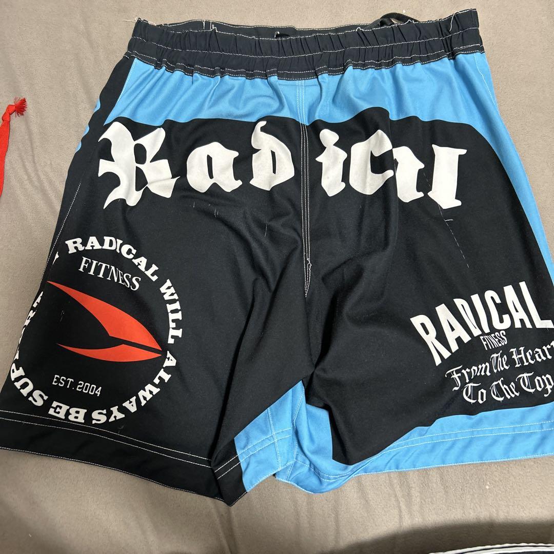RADICAL FITNESS ショートパンツ サイズM