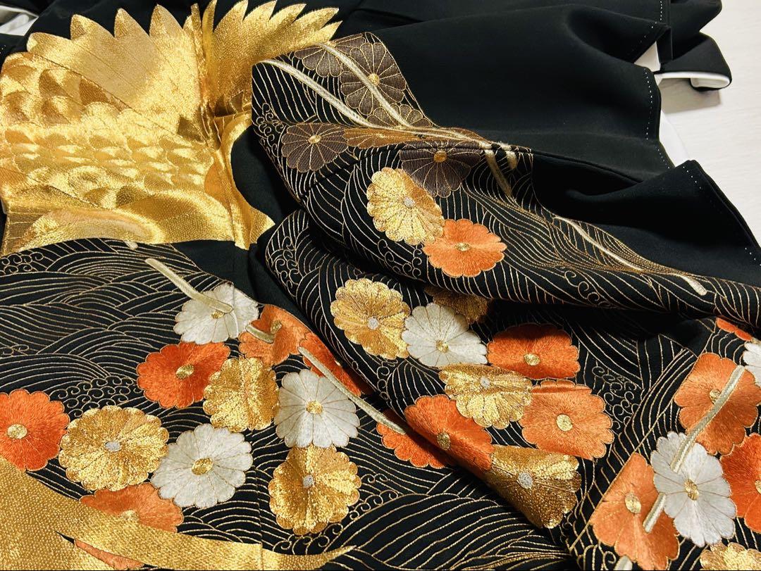 豪華な大きめ綿密総刺繍のゴージャスな黒留袖 23点フルセット　高級唐織袋帯