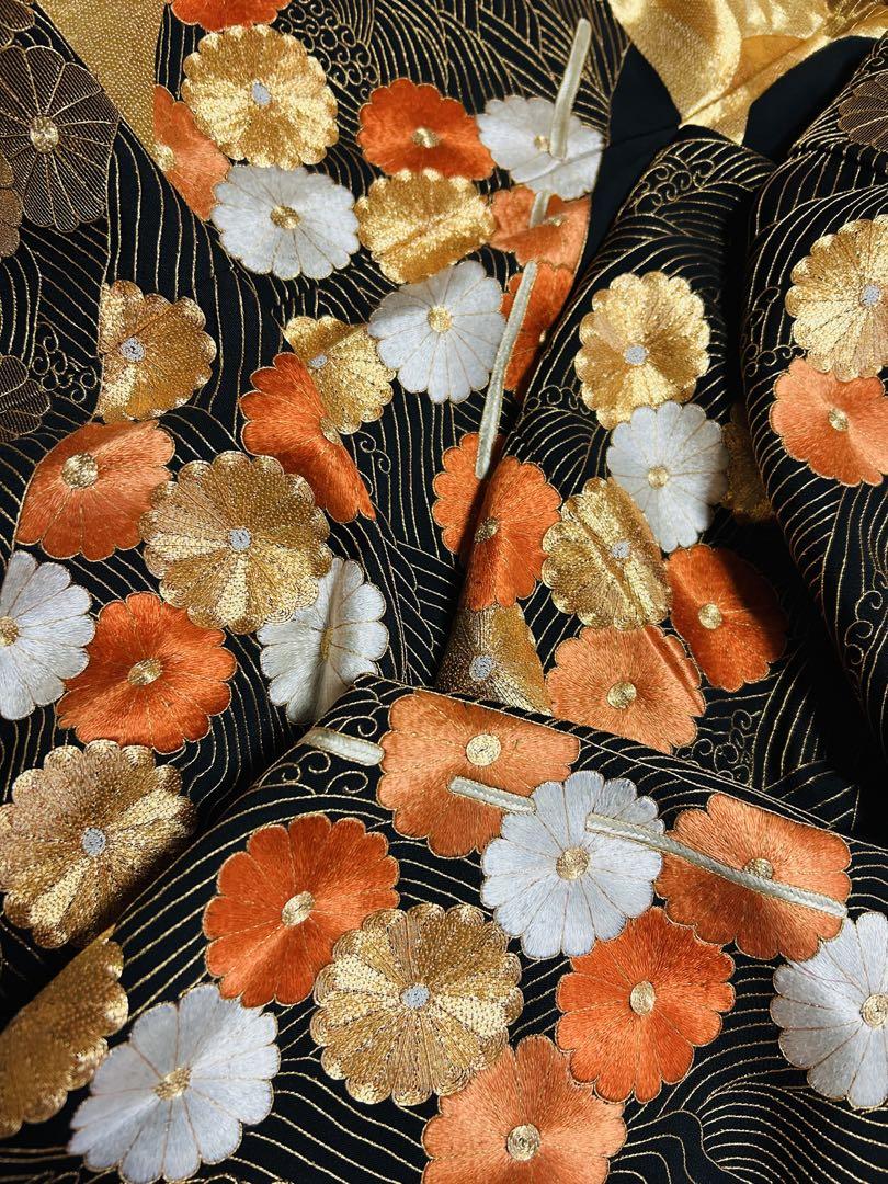 豪華な大きめ綿密総刺繍のゴージャスな黒留袖 23点フルセット　高級唐織袋帯
