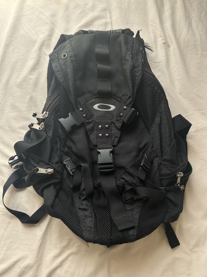 Oakley 90’s ブラック バックパック