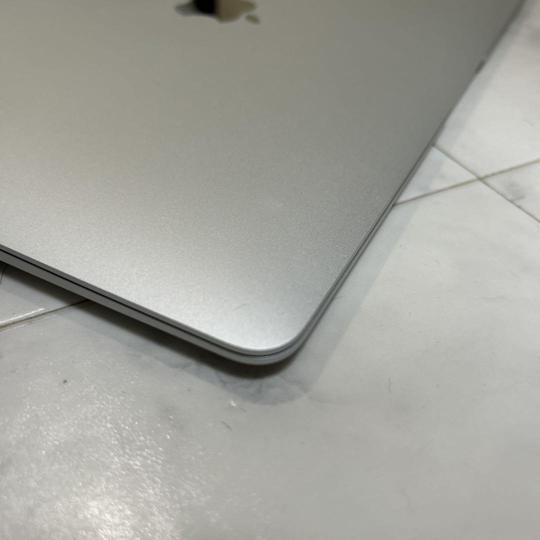 Apple MacBook Air シルバー