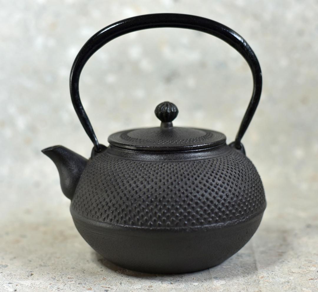 南部鉄瓶丸アラレ池永造【極上品】元箱入り　囲炉裏/お茶道具　台所用品